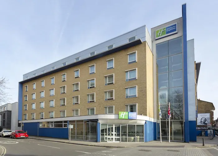 Holiday Inn Express Earls Court By Ihg Londra